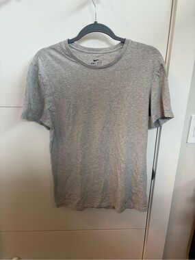 Nike Men's Heather Gray undershirt Short Sleeve Dri-FIT Tee